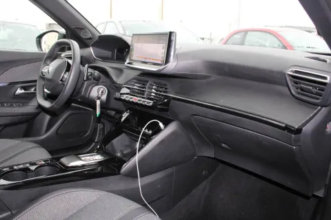 Peugeot 2008 1.2 puretech Allure s&s 130cv eat8 - Immagine 15