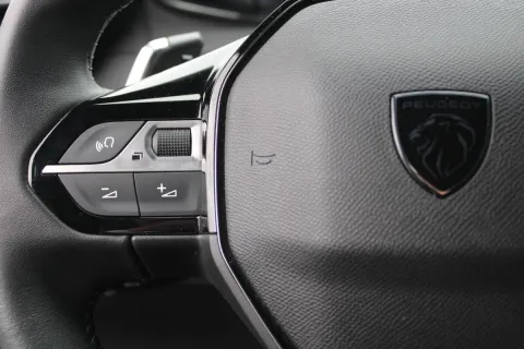 Peugeot 2008 1.2 puretech Allure s&s 130cv eat8 - Immagine 21