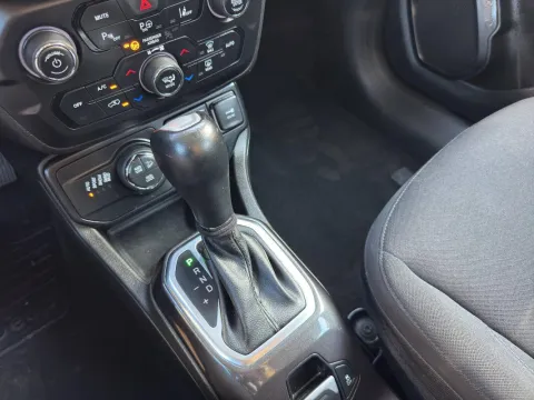 Jeep Renegade 1.3 t4 phev Limited 4xe at6 - Immagine 18