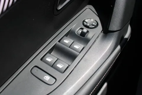 Mitsubishi L200 d.cab 2.5 tdi GLS Target 2ab 4wd - Immagine 25