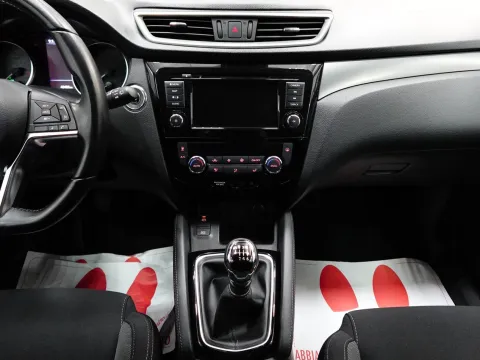 Nissan Qashqai 1.5 dci N-Connecta 115cv - Immagine 17