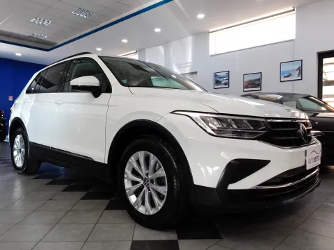 Volkswagen Tiguan 2.0 tdi Life 150cv dsg - Immagine 3