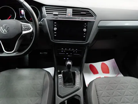 Volkswagen Tiguan 2.0 tdi Life 150cv dsg - Immagine 18
