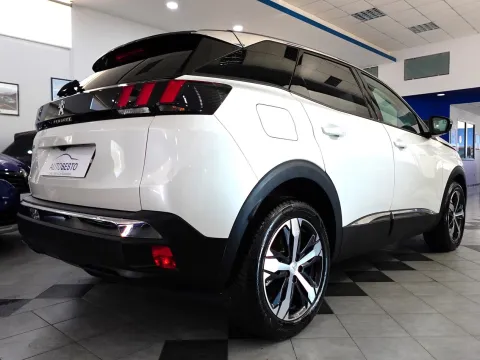Peugeot 3008 1.5 bluehdi Allure Pack s&s 130cv - Immagine 4