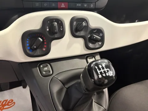 Fiat Panda 1.0 firefly hybrid s&s 70cv 5p.ti - Immagine 18