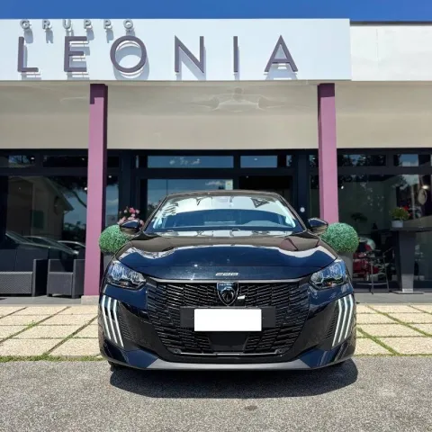 Peugeot 208 1.2 puretech Allure s&s 100cv - Immagine 2
