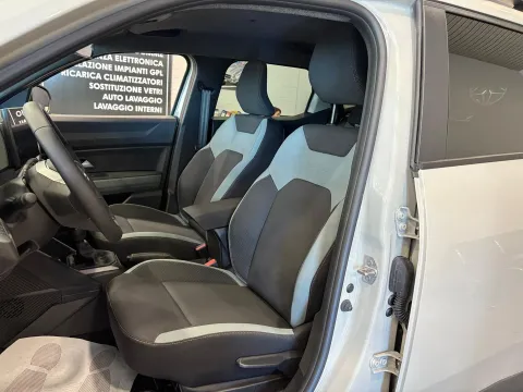Dacia Duster 1.0 Extreme Eco-g 100cv - Immagine 7