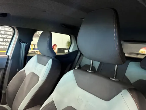 Dacia Duster 1.0 Extreme Eco-g 100cv - Immagine 8