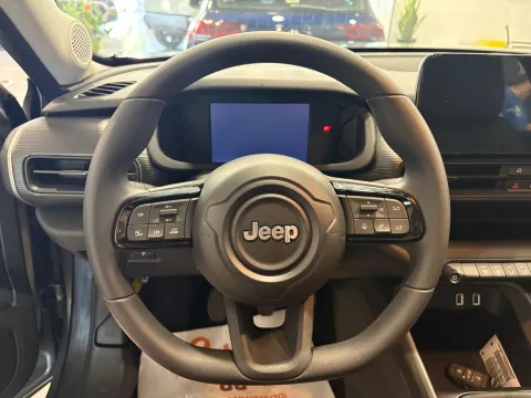Jeep Avenger 1.2 turbo Longitude fwd 100cv - Immagine 12