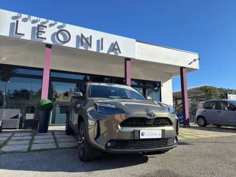 Toyota Yaris Cross 1.5h Trend awd-i 130cv e-cvt - Immagine 1