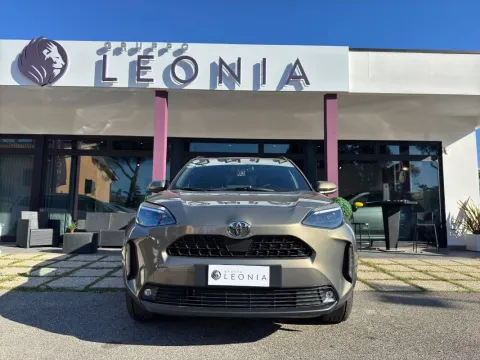 Toyota Yaris Cross 1.5h Trend awd-i 130cv e-cvt - Immagine 2