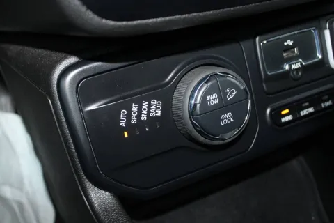 Jeep Renegade 1.3 t4 phev Limited 4xe at6 - Immagine 25