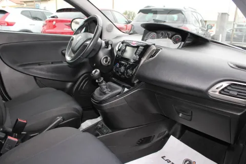 Volkswagen Polo 5p 1.4 tdi Comfortline 75cv - Immagine 14