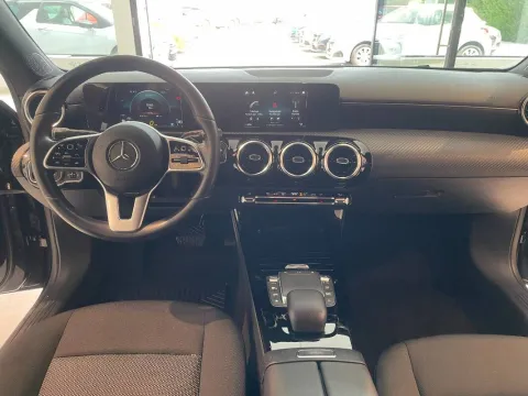Mercedes CLA Coupe 180 d Business auto - Immagine 10