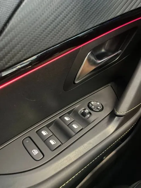 Peugeot 208 1.2 puretech GT s&s 100cv - Immagine 14