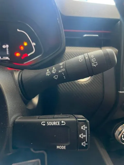 Renault Clio 1.6 E-Tech hybrid R.S. Line 140cv auto - Immagine 18