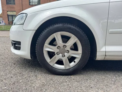 Audi A3 Sportback 1.6 tdi Ambition - Immagine 9