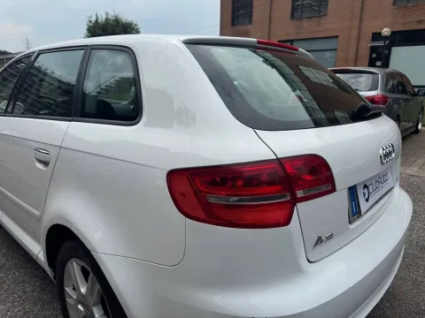 Audi A3 Sportback 1.6 tdi Ambition - Immagine 13
