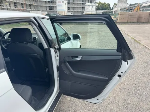 Audi A3 Sportback 1.6 tdi Ambition - Immagine 19
