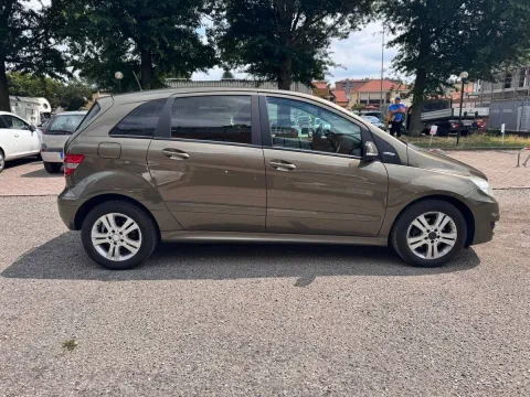Mercedes B 180 (170) ngt be Chrome - Immagine 4