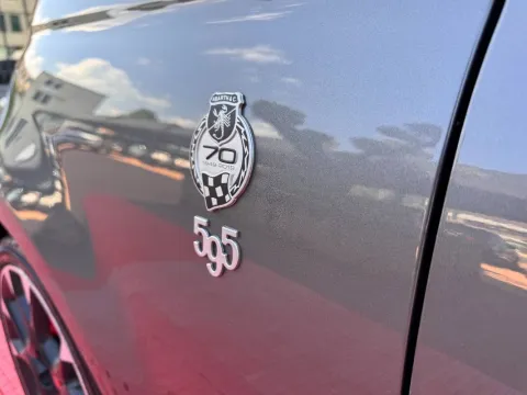 Abarth 695 1.4 t-jet 70th 180cv - Immagine 9