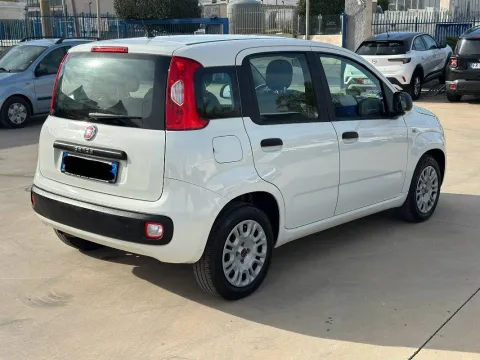 Fiat Panda 1.3 mjt 16v Easy s&s 95cv - Immagine 2