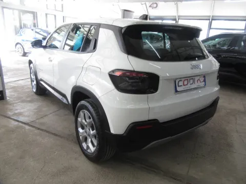 Jeep Avenger 1.2 turbo Altitude fwd 100cv - Immagine 5
