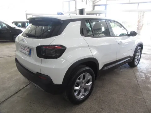 Jeep Avenger 1.2 turbo Altitude fwd 100cv - Immagine 7
