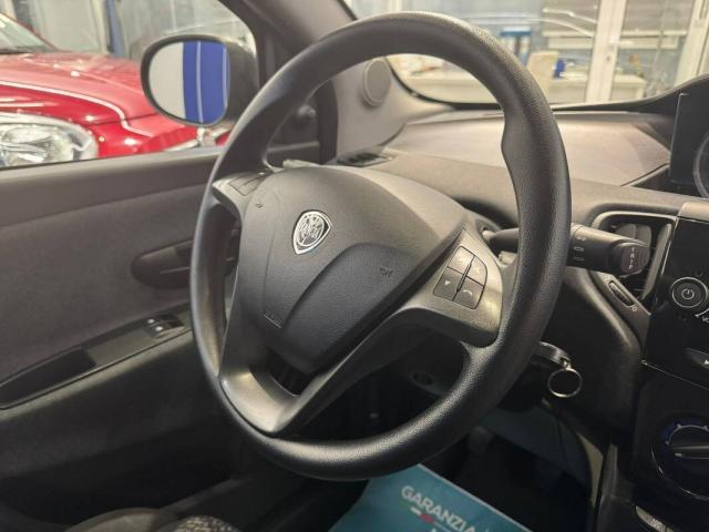 Lancia Ypsilon III 1.0 firefly hybrid Silver s&s 70cv - Immagine 20