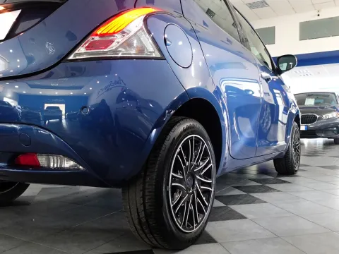 Lancia Ypsilon 1.0 firefly hybrid Gold s&s 70cv 5p.ti - Immagine 8