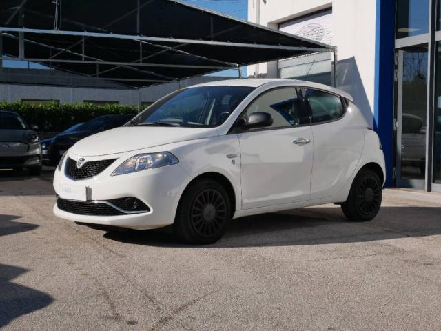 Lancia Ypsilon 1.2 Silver 69cv - Immagine 1