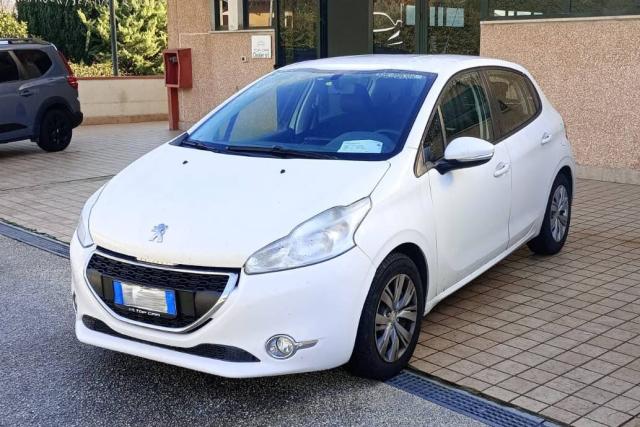 Peugeot 208 1.2 vti 12v Allure 5p - Immagine 1