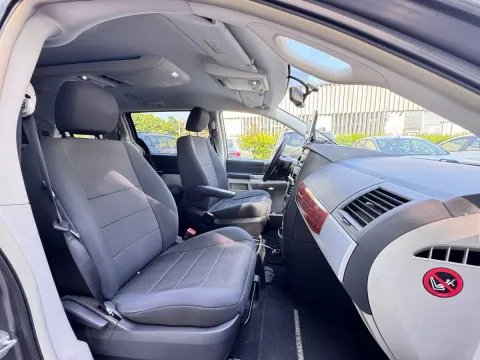 Chrysler Grand Voyager 2.8 crd Limited auto dpf - Immagine 17