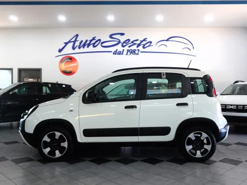 Fiat Panda 1.0 hybrid City Cross s&s 70cv - Immagine 7