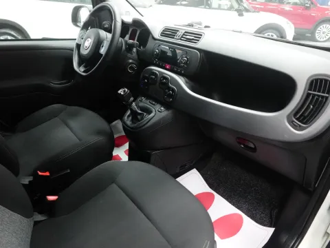 Fiat Panda 1.0 hybrid City Cross s&s 70cv - Immagine 21