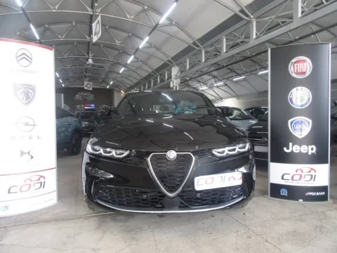 Alfa Romeo Tonale 1.5 hybrid Ti 160cv tct7 - Immagine 1