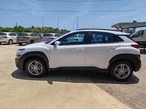 Hyundai Kona 1.6 crdi 48V Xtech 2wd 136cv imt - Immagine 6
