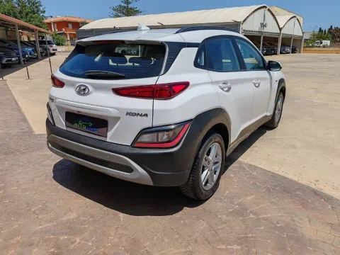 Hyundai Kona 1.6 crdi 48V Xtech 2wd 136cv imt - Immagine 9