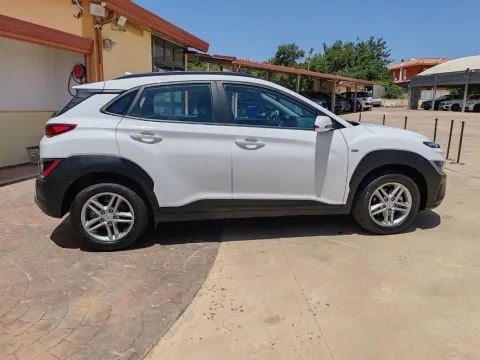 Hyundai Kona 1.6 crdi 48V Xtech 2wd 136cv imt - Immagine 10