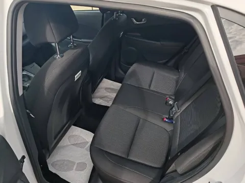 Hyundai Kona 1.6 crdi 48V Xtech 2wd 136cv imt - Immagine 12