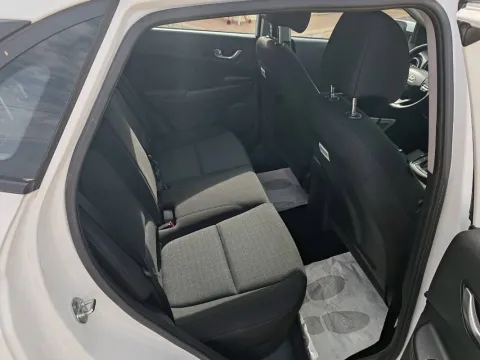 Hyundai Kona 1.6 crdi 48V Xtech 2wd 136cv imt - Immagine 15