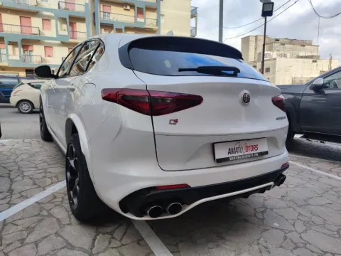 Alfa Romeo Stelvio 2.9 bi-t V6 Quadrifoglio Q4 510cv auto my19 - Immagine 8
