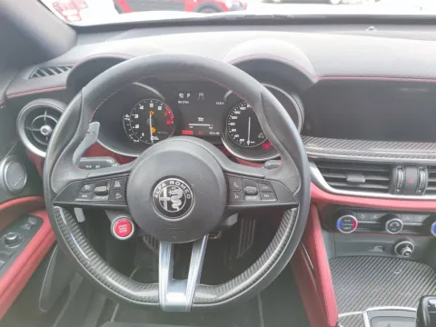 Alfa Romeo Stelvio 2.9 bi-t V6 Quadrifoglio Q4 510cv auto my19 - Immagine 17