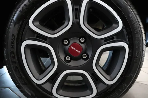 Fiat Panda 1.0 firefly hybrid City Life s&s 70cv - Immagine 4