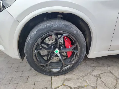 Alfa Romeo Stelvio 2.9 bi-t V6 Quadrifoglio Q4 510cv auto my19 - Immagine 22