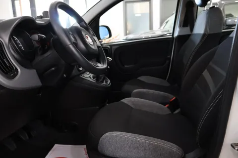 Fiat Panda 1.0 firefly hybrid City Life s&s 70cv - Immagine 14