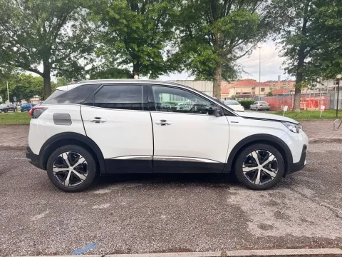 Peugeot 3008 1.2 puretech t GT Line s&s 130cv eat8 - Immagine 4
