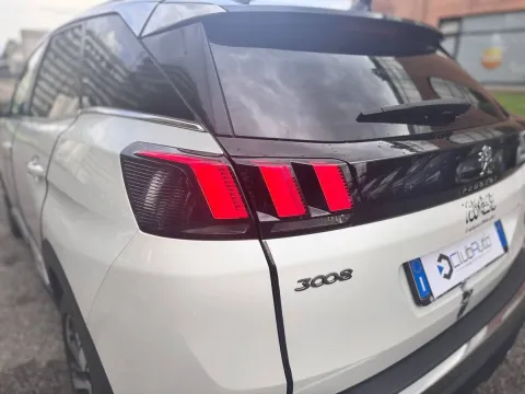 Peugeot 3008 1.2 puretech t GT Line s&s 130cv eat8 - Immagine 11