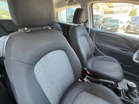 Fiat Punto 3p 1.3 mjt 16v Easy 75cv - Immagine 11