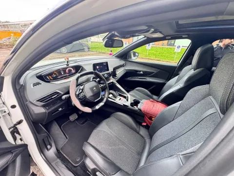 Peugeot 3008 1.2 puretech t GT Line s&s 130cv eat8 - Immagine 15